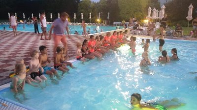 Mini club pool